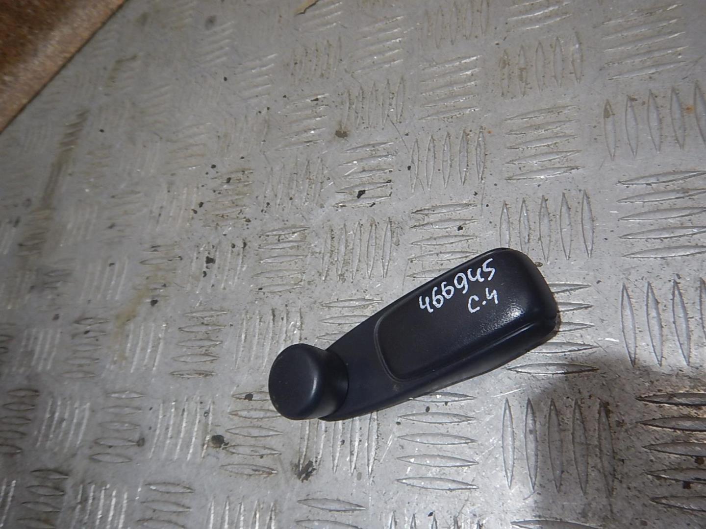 Ручка стеклоподъемника