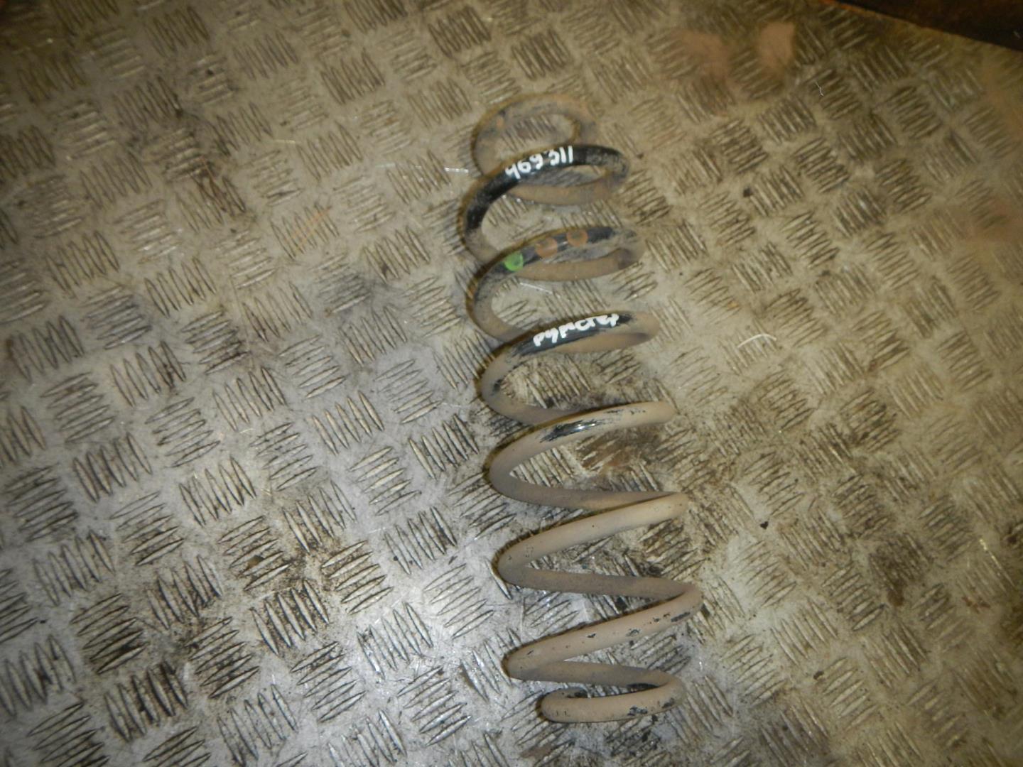 Пружина задняя