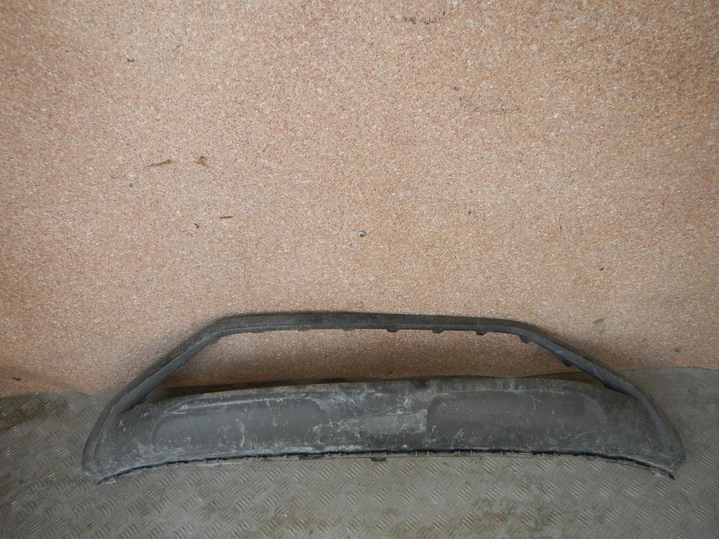 Накладка переднего бампера