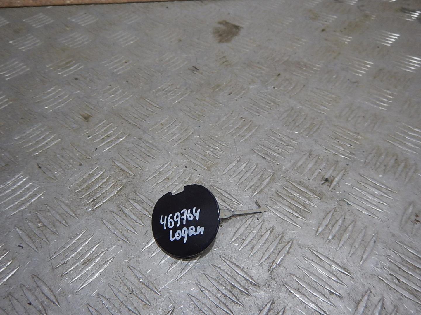 Заглушка буксировочного крюка