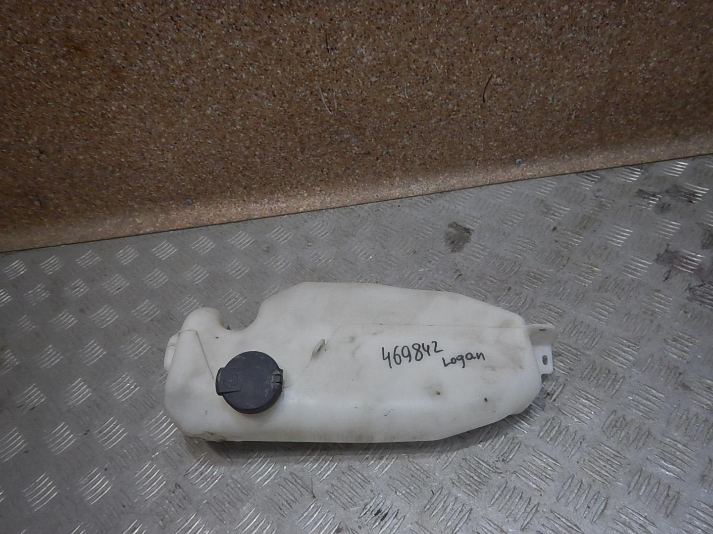 Бачок омывателя лобового стекла