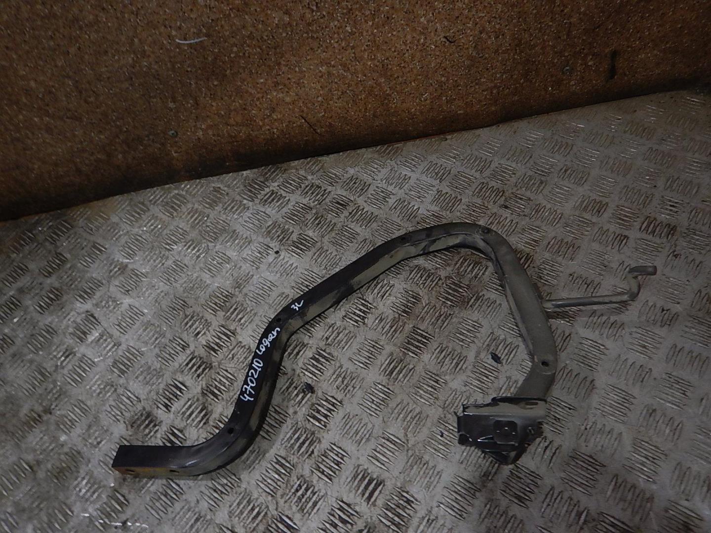 Петля крышки багажника