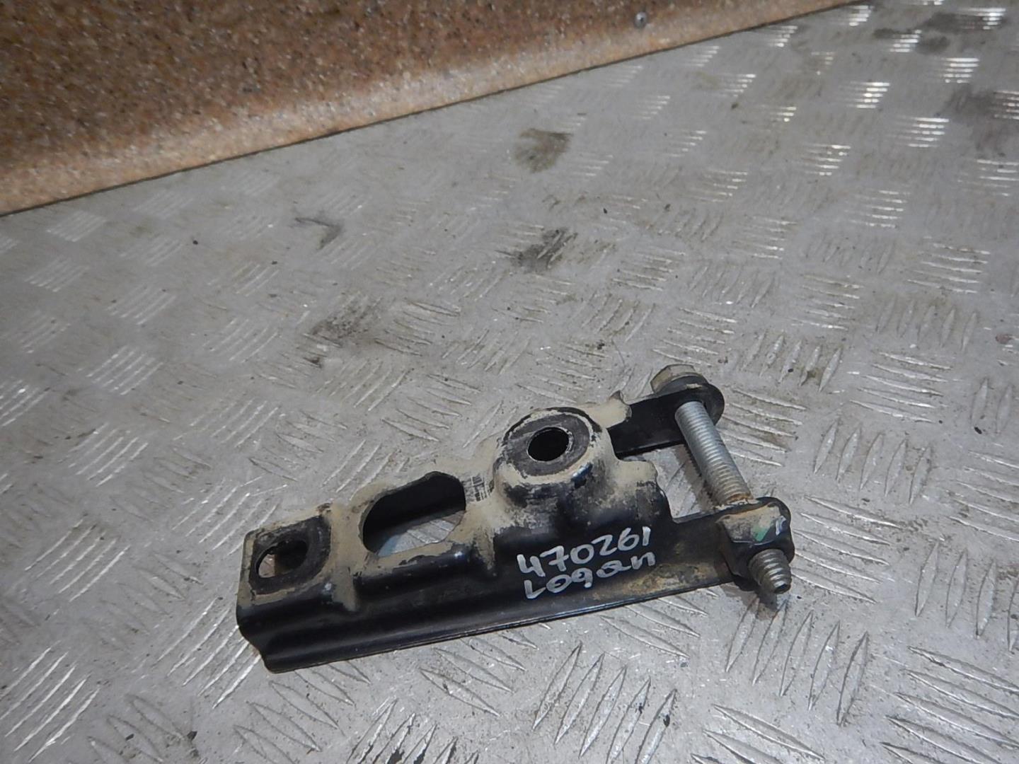 Кронштейн опоры двигателя