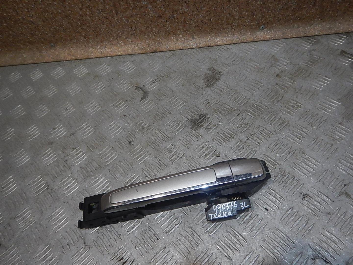 Ручка двери задней наружная левая