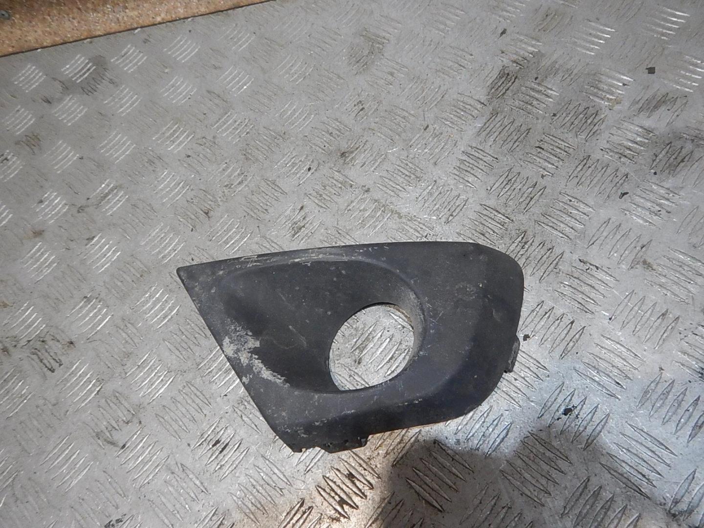 Решетка в бампер левая