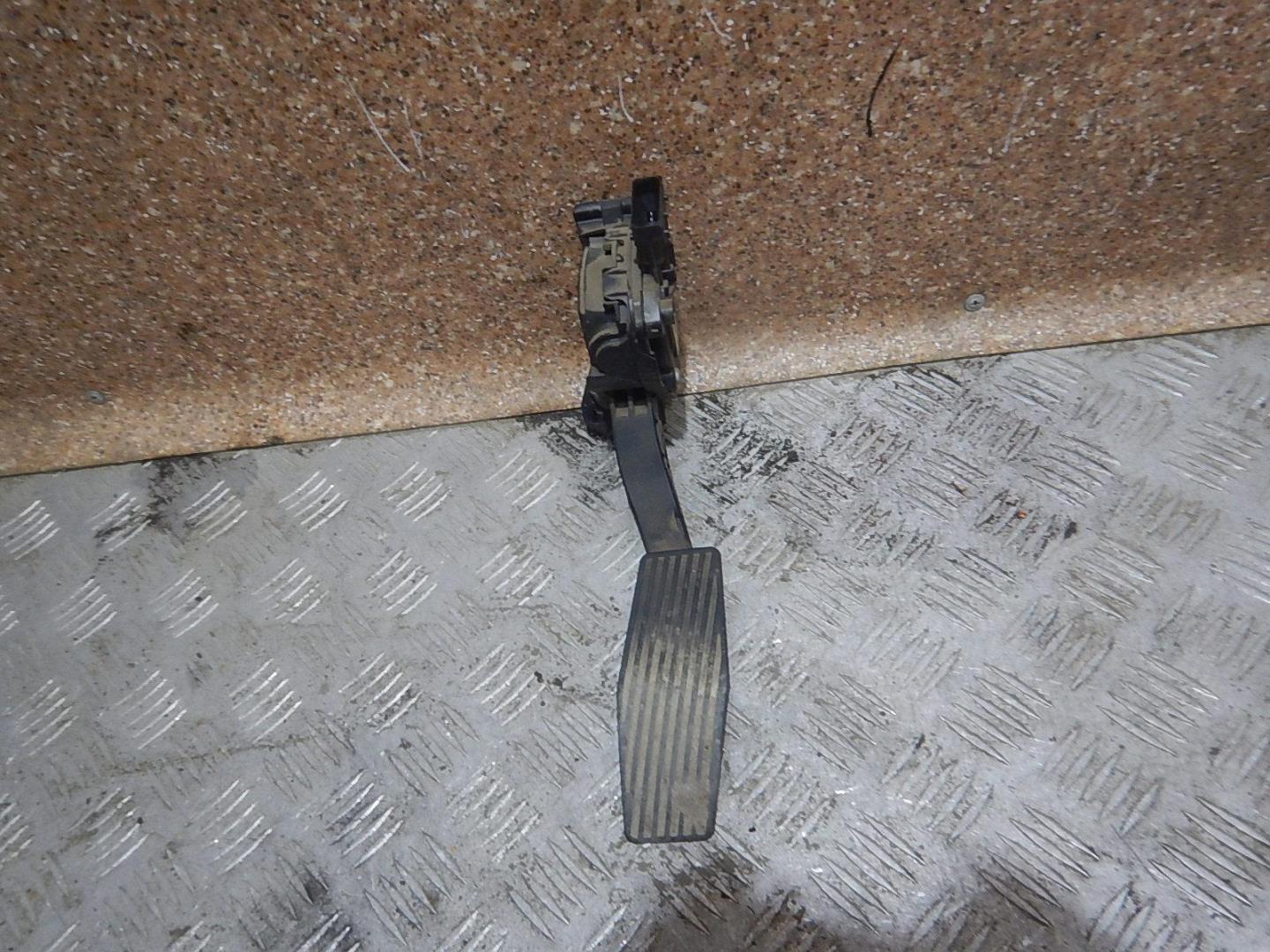 Педаль газа