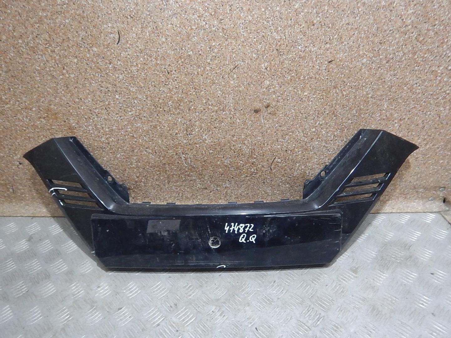 Накладка переднего бампера