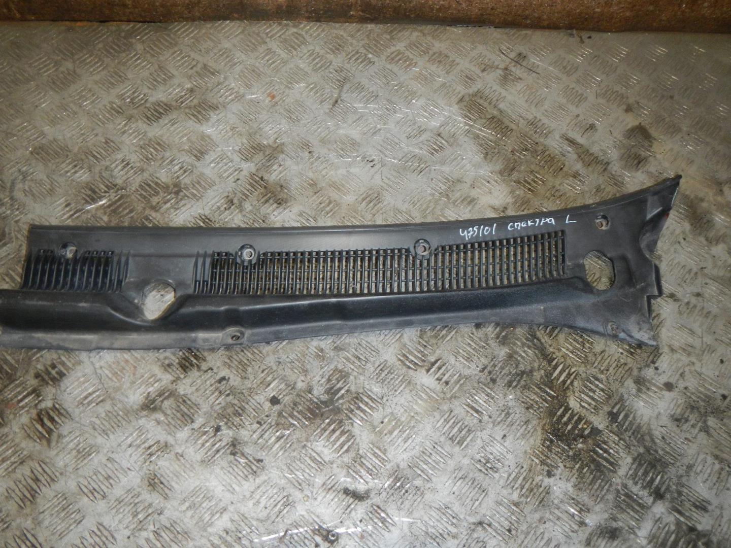 Решетка стеклоочистителей (Жабо)