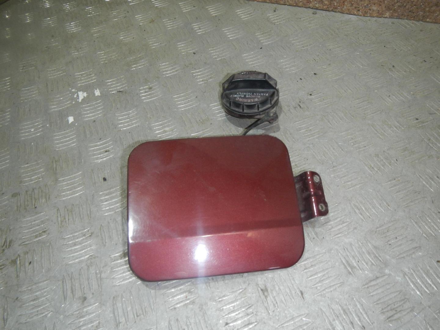 Лючок бензобака