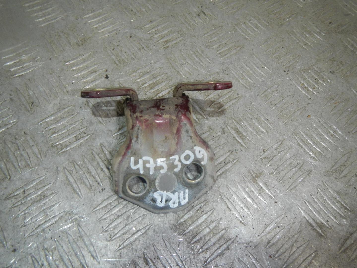 Петля двери передней правой верхняя