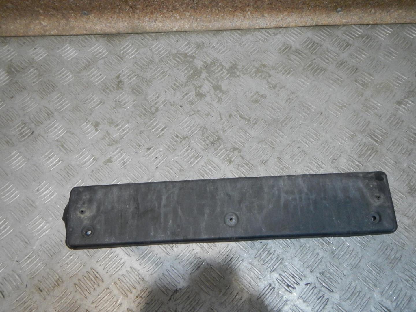 Накладка переднего бампера под номер