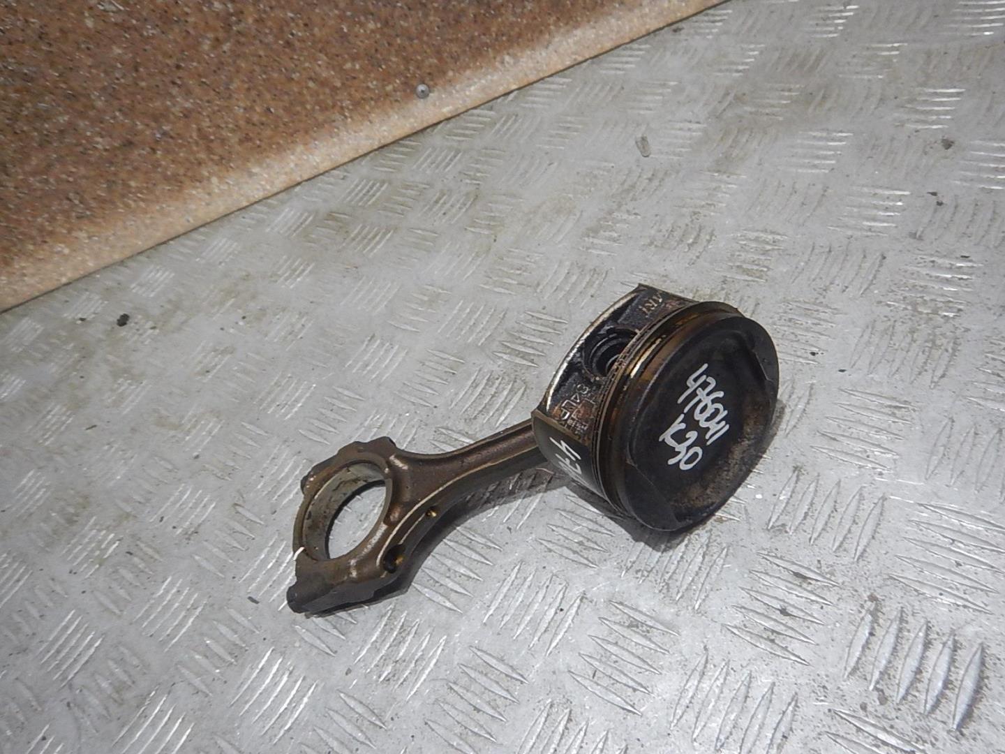 Поршень с шатуном