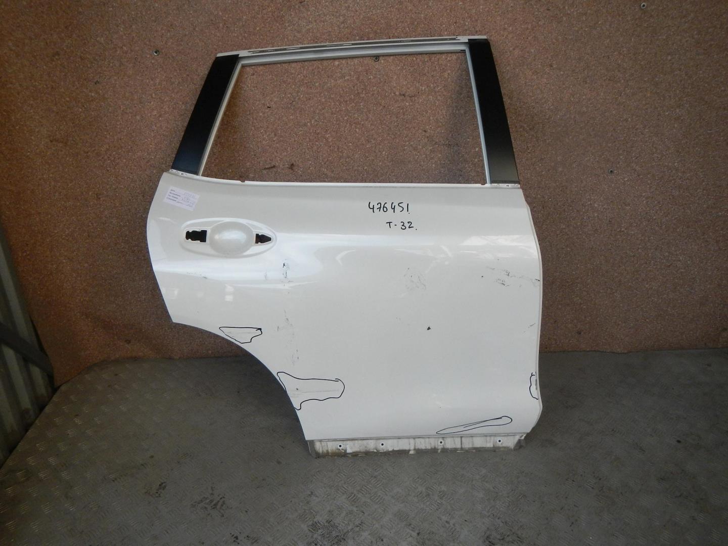 Дверь задняя правая