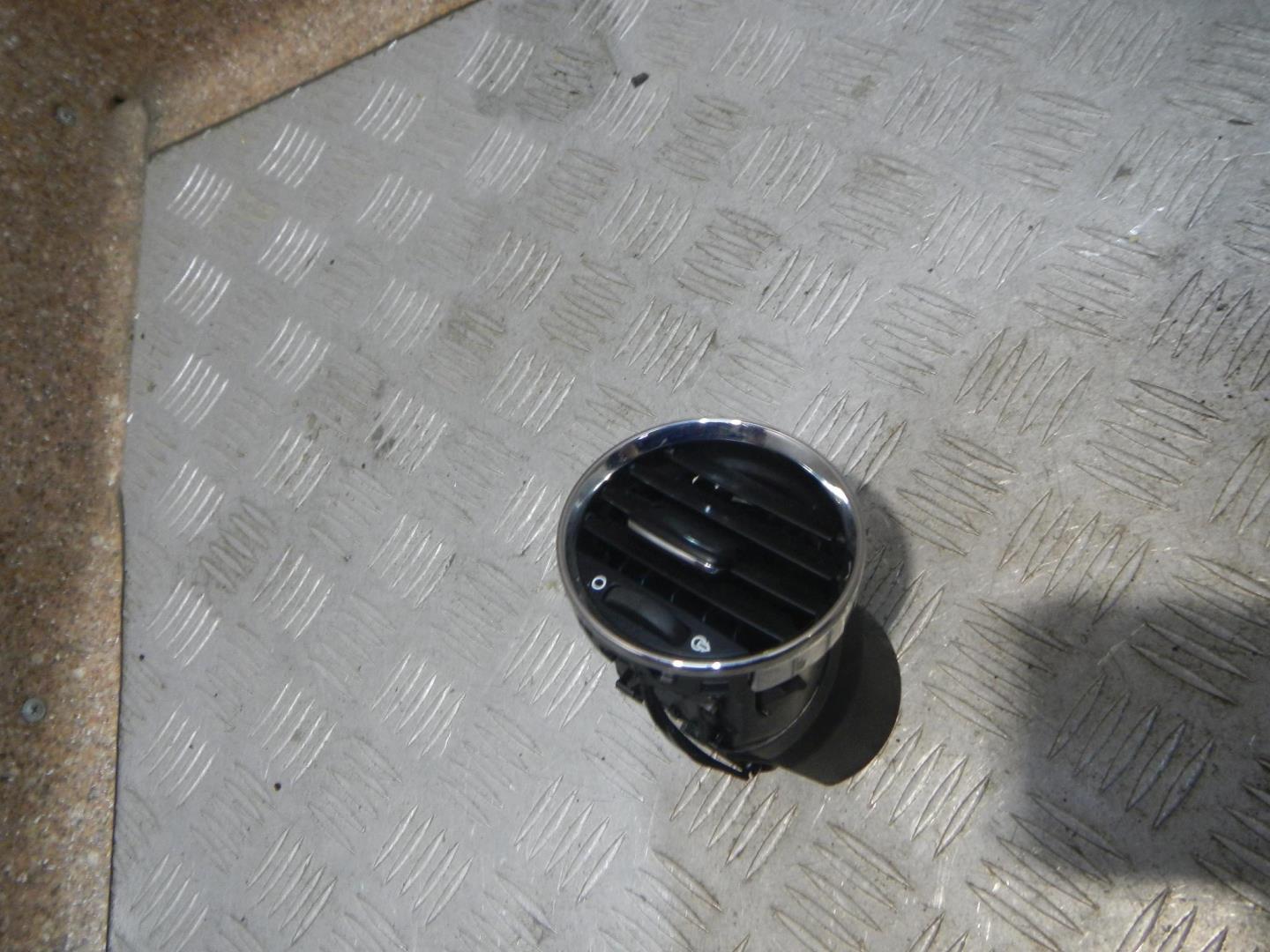 Дефлектор воздушный