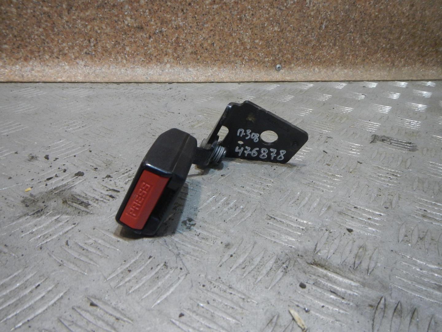 Ответная часть ремня безопасности