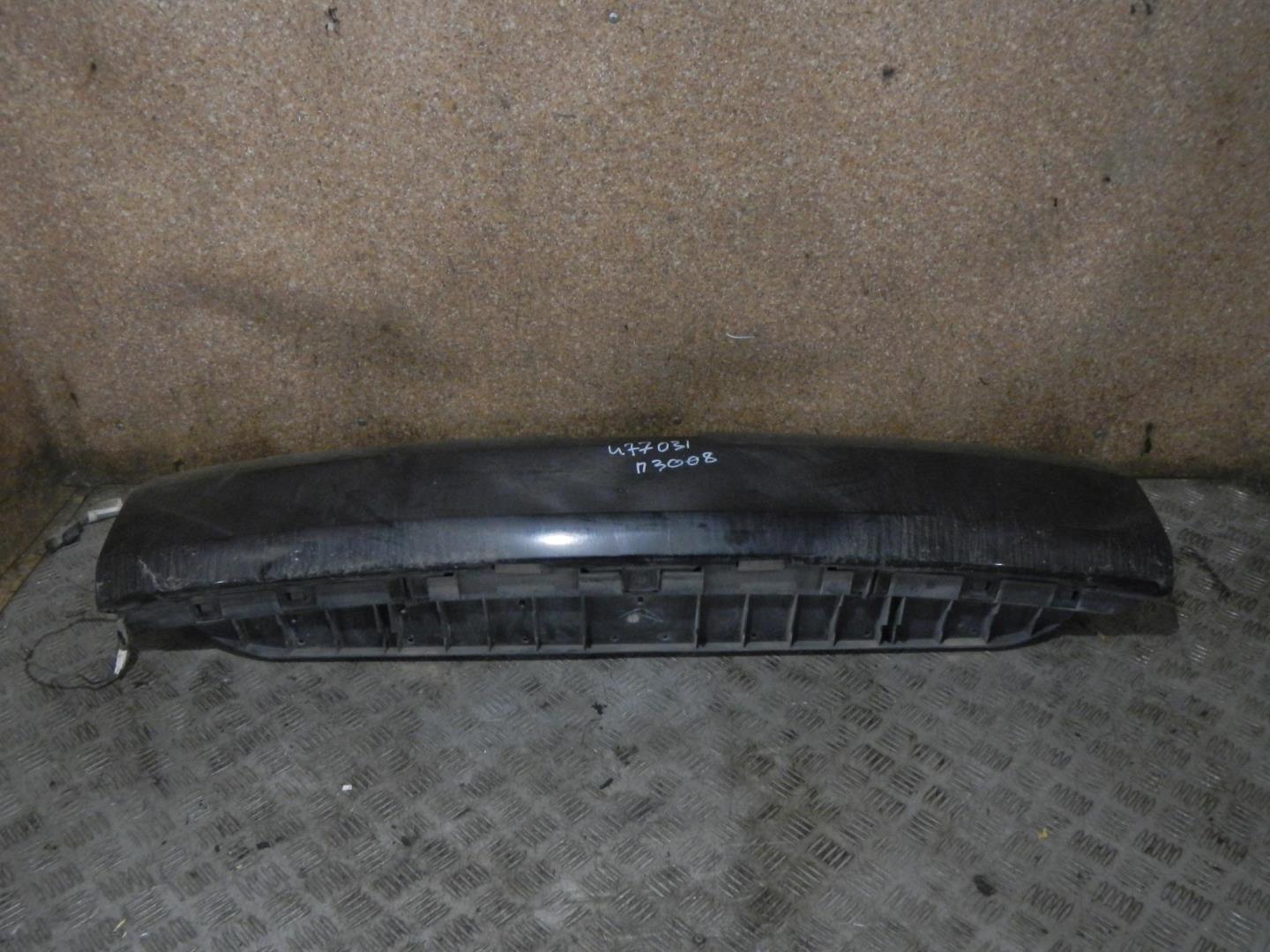 Дверь багажника