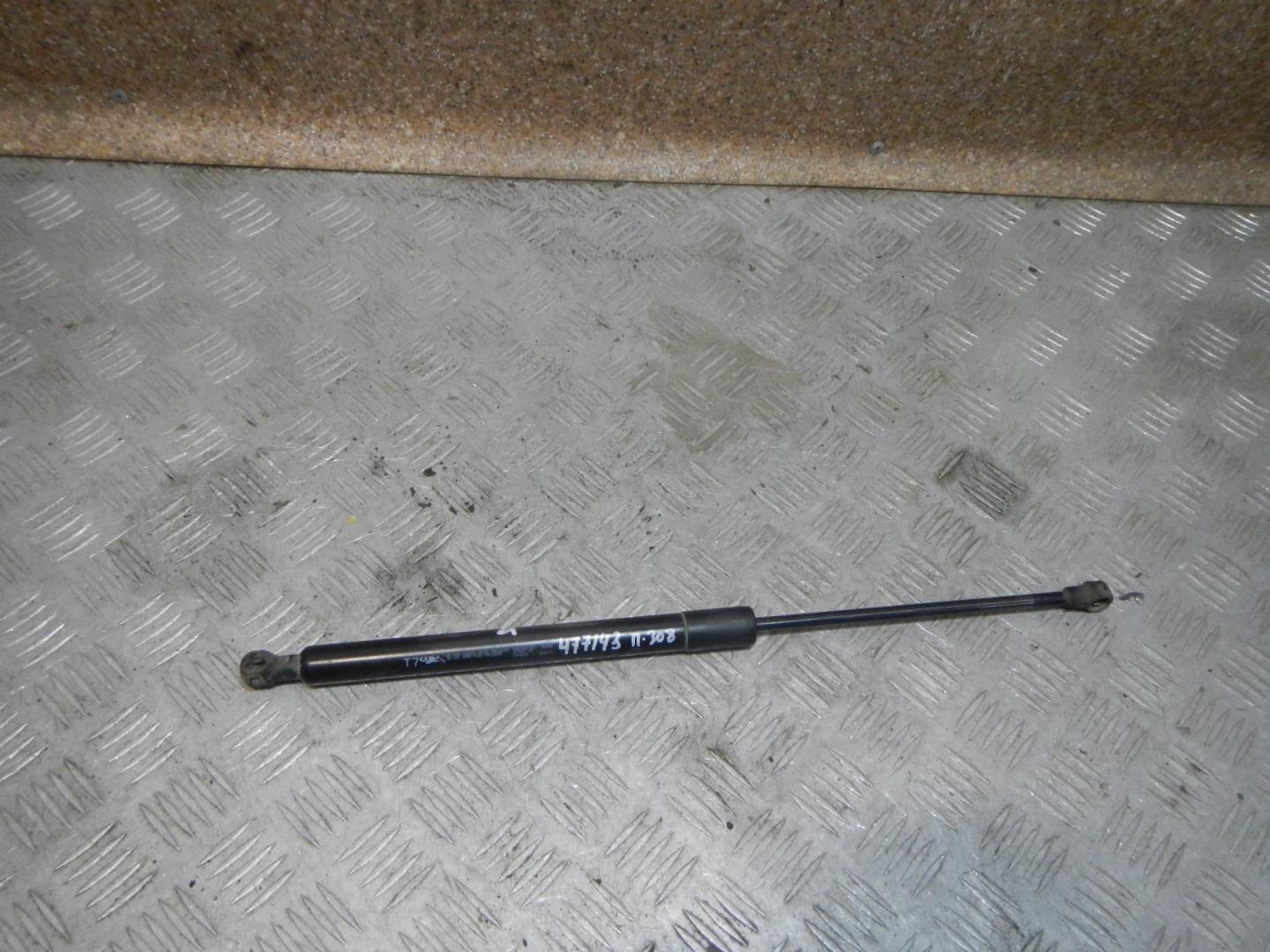 Амортизатор двери багажника