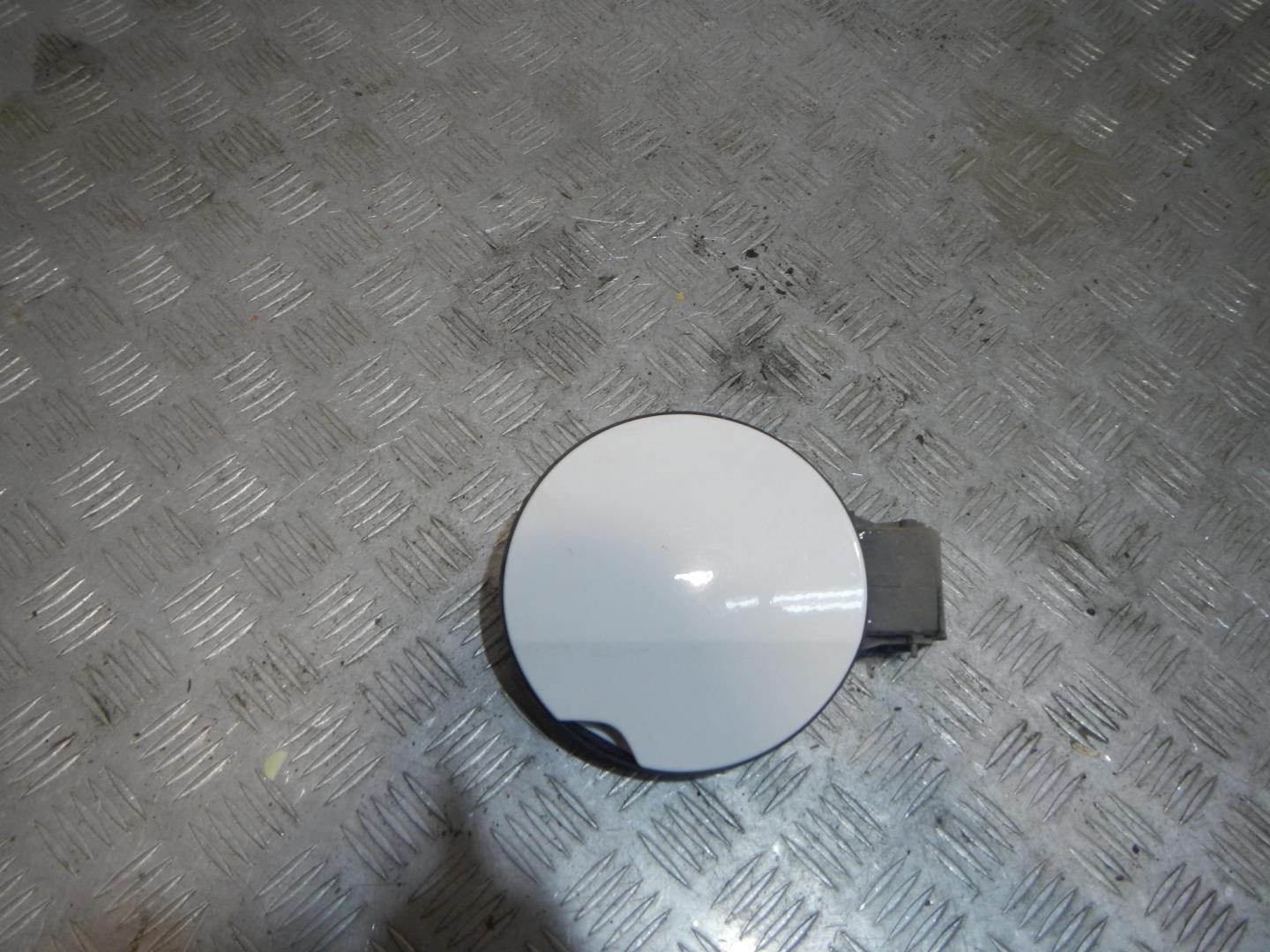 Лючок бензобака