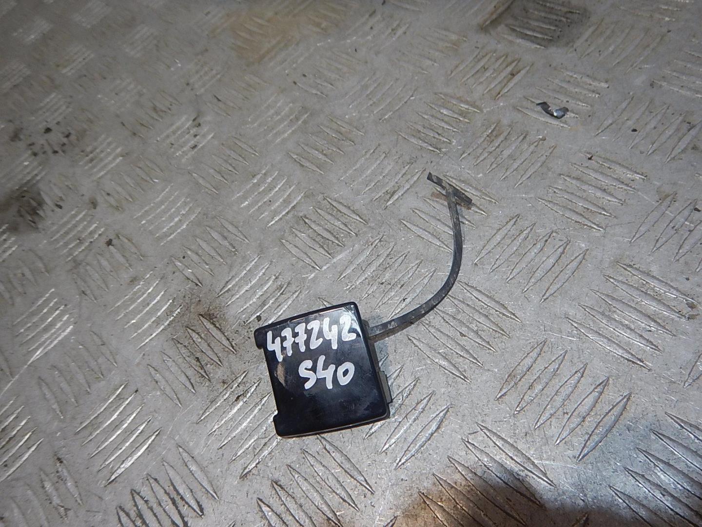 Заглушка буксировочного крюка