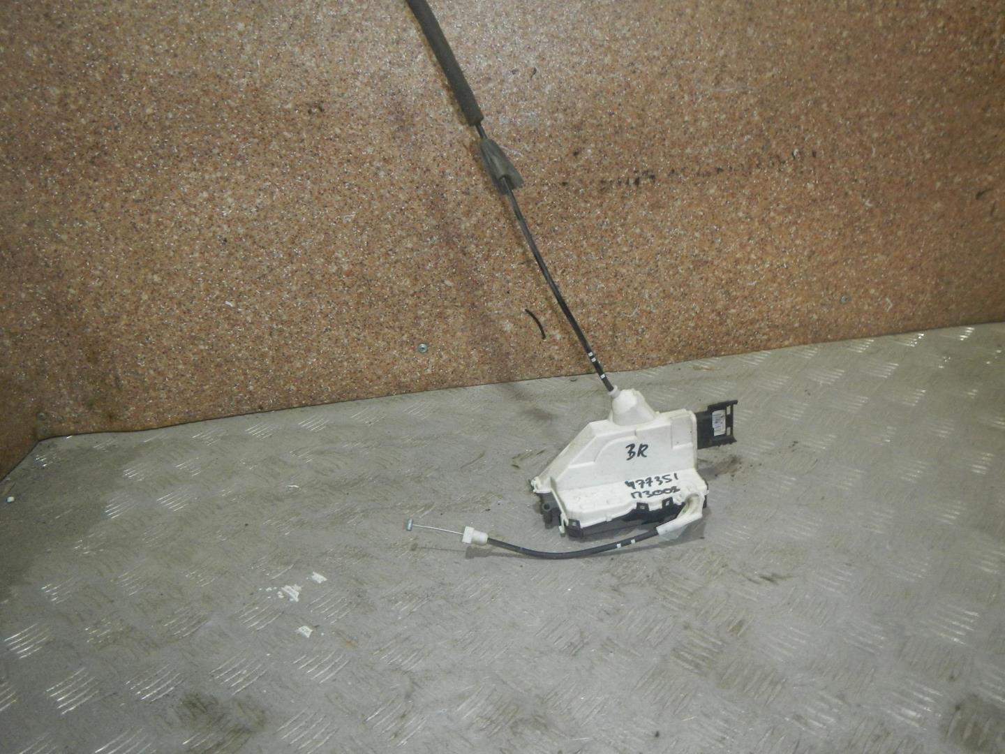 Замок двери задней правой