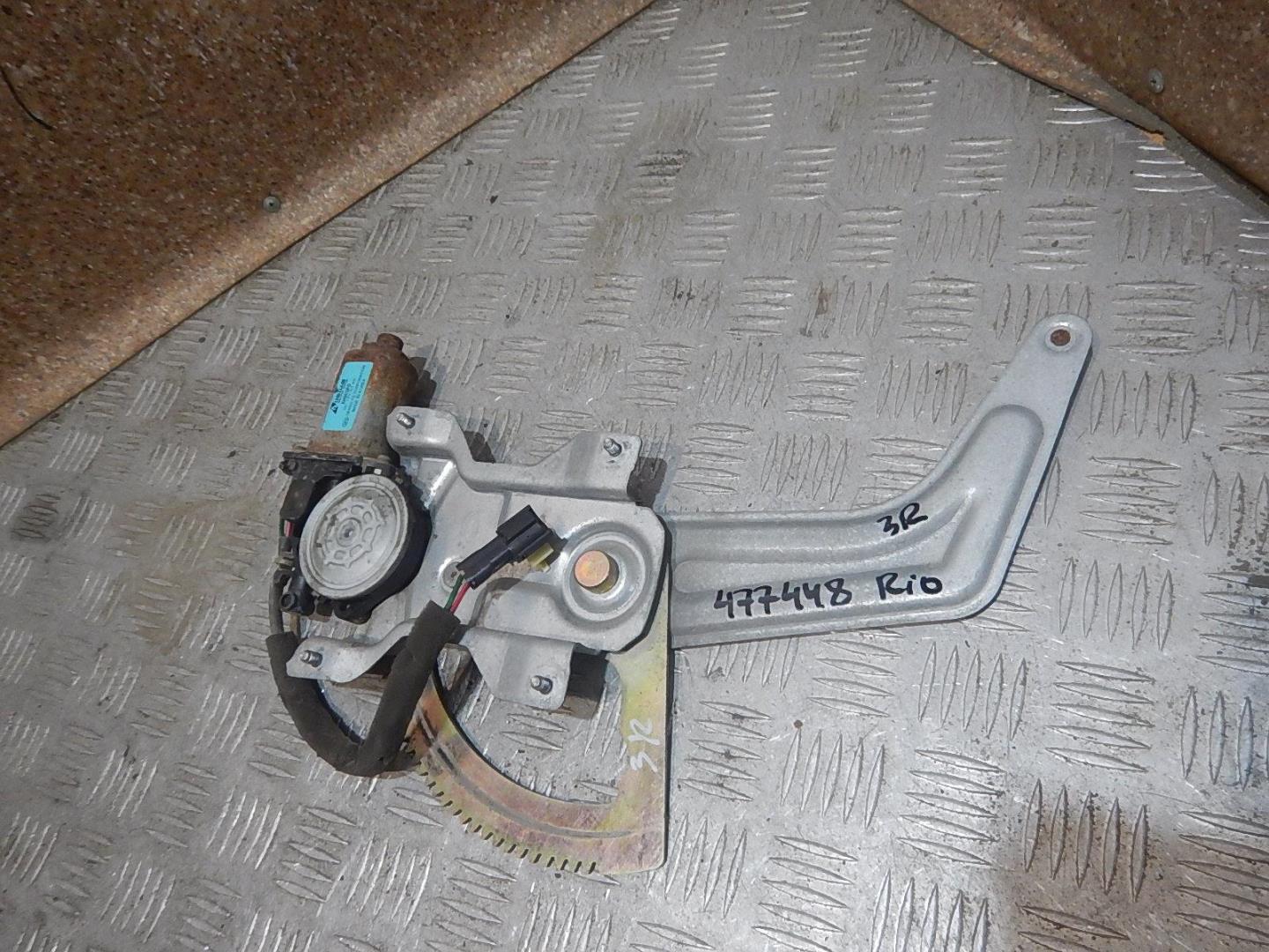 Стеклоподъемник электр. задний правый