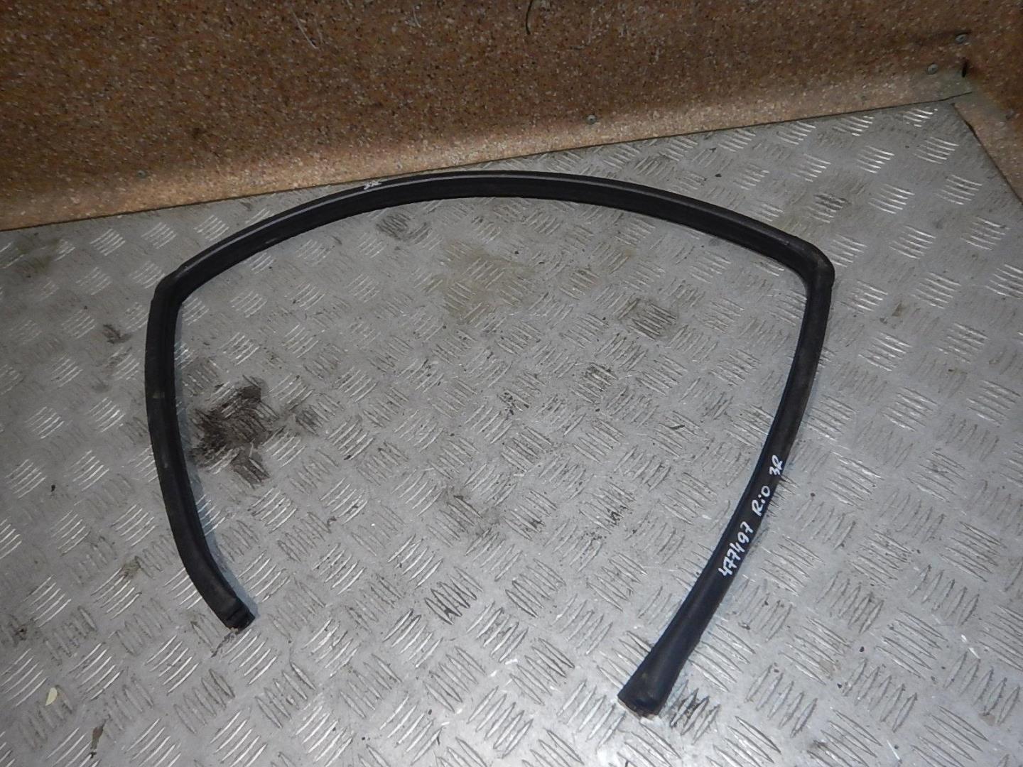 Уплотнитель двери