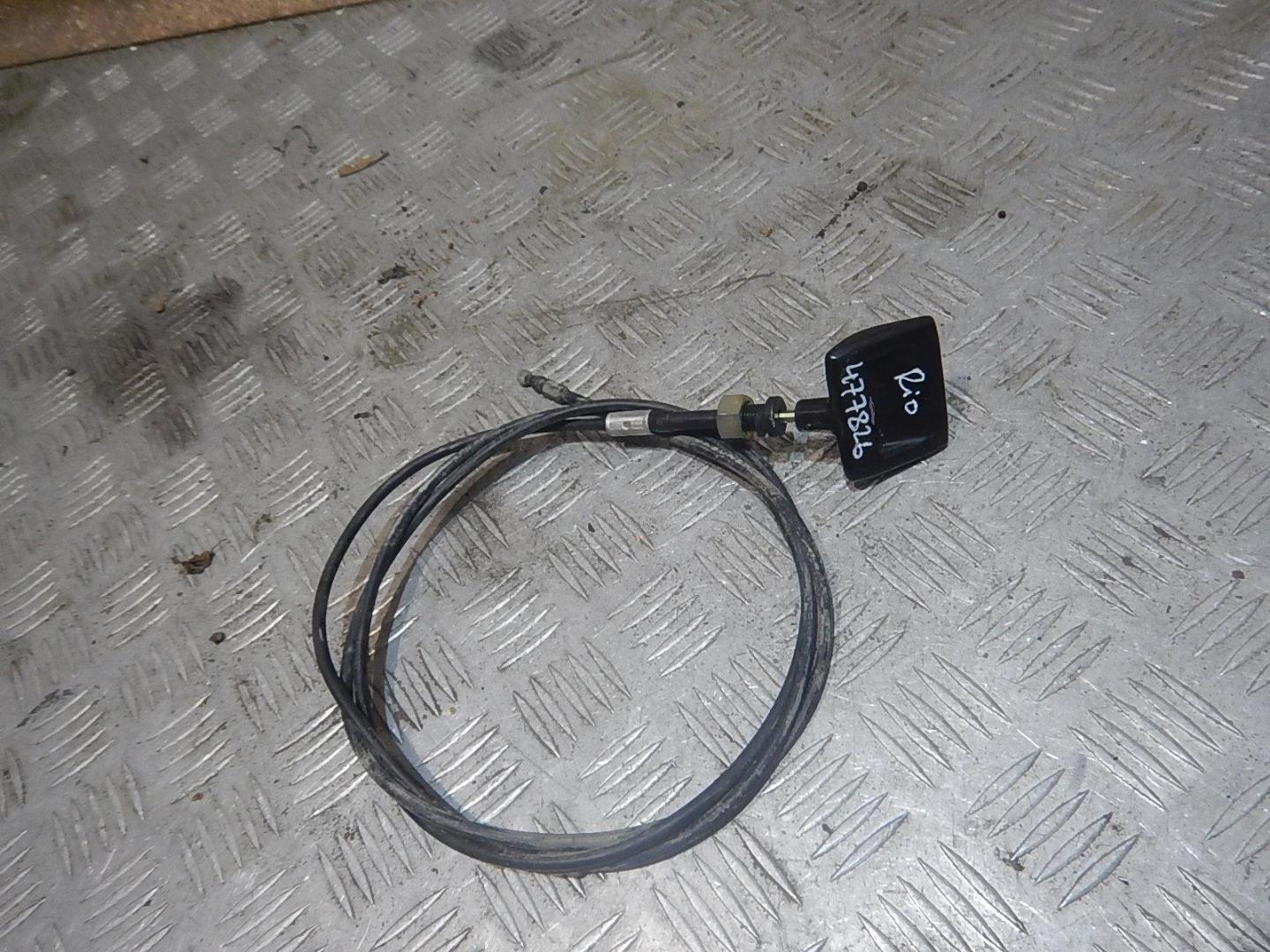 Трос открывания капота