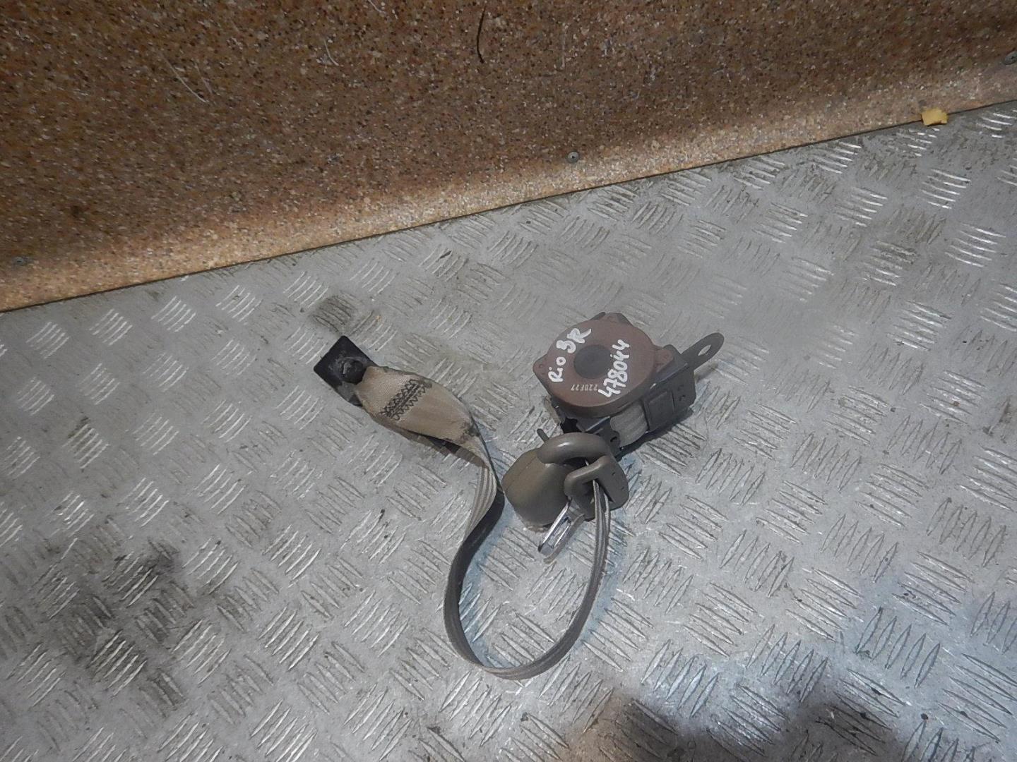 Ремень безопасности