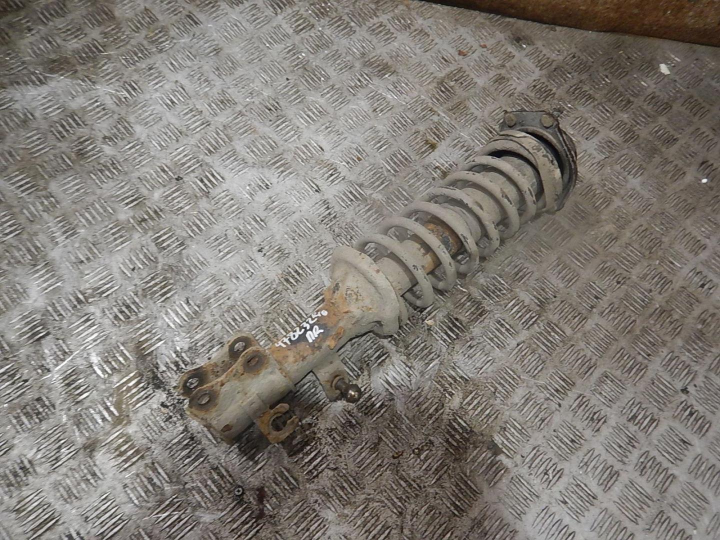 Амортизатор передний правый