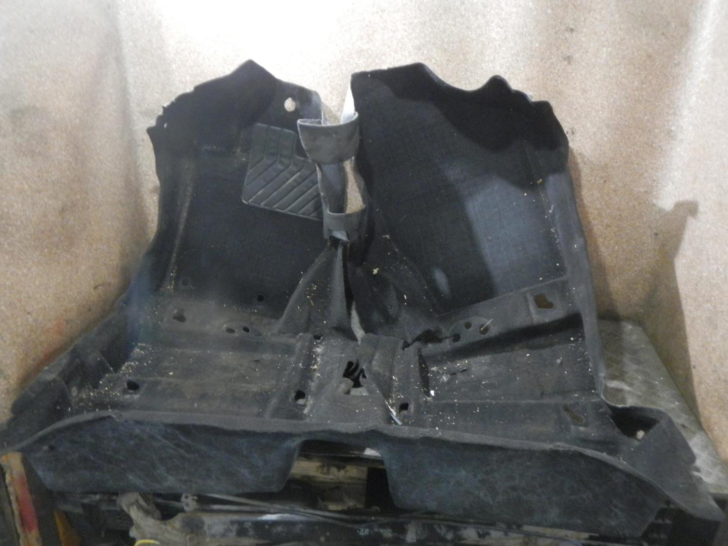 Покрытие напольное (ковролин)