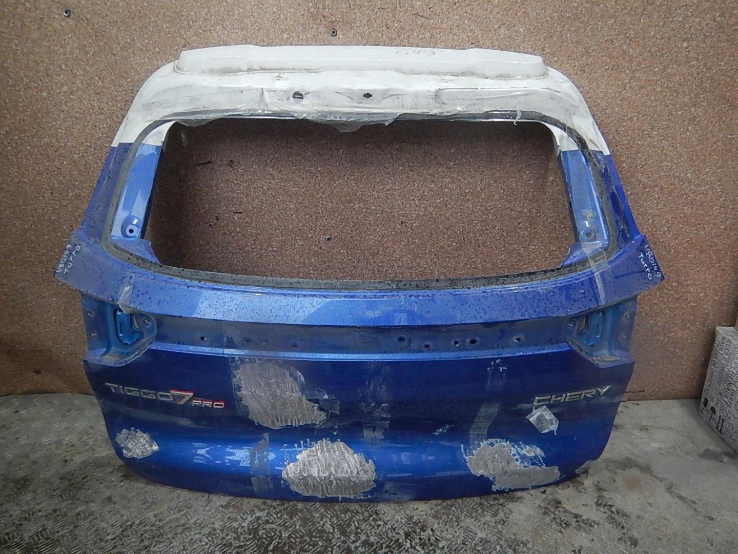 Дверь багажника