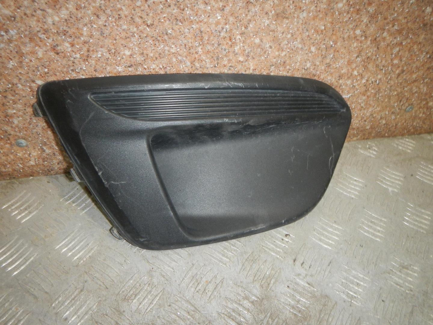 Решетка в бампер правая