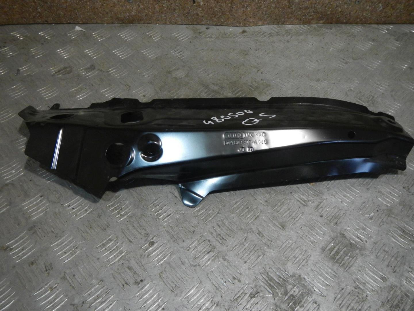 Кузовной элемент