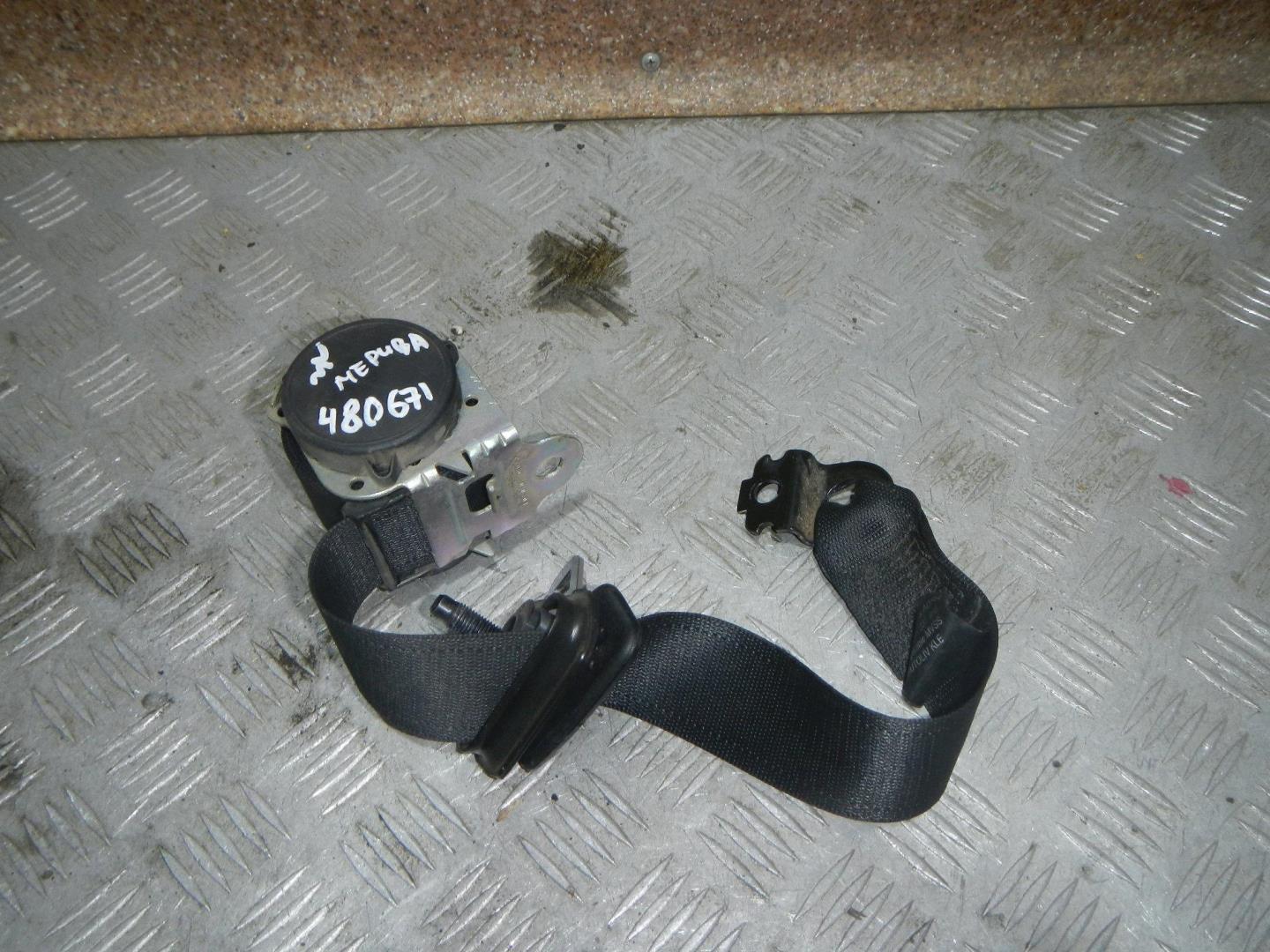 Ремень безопасности