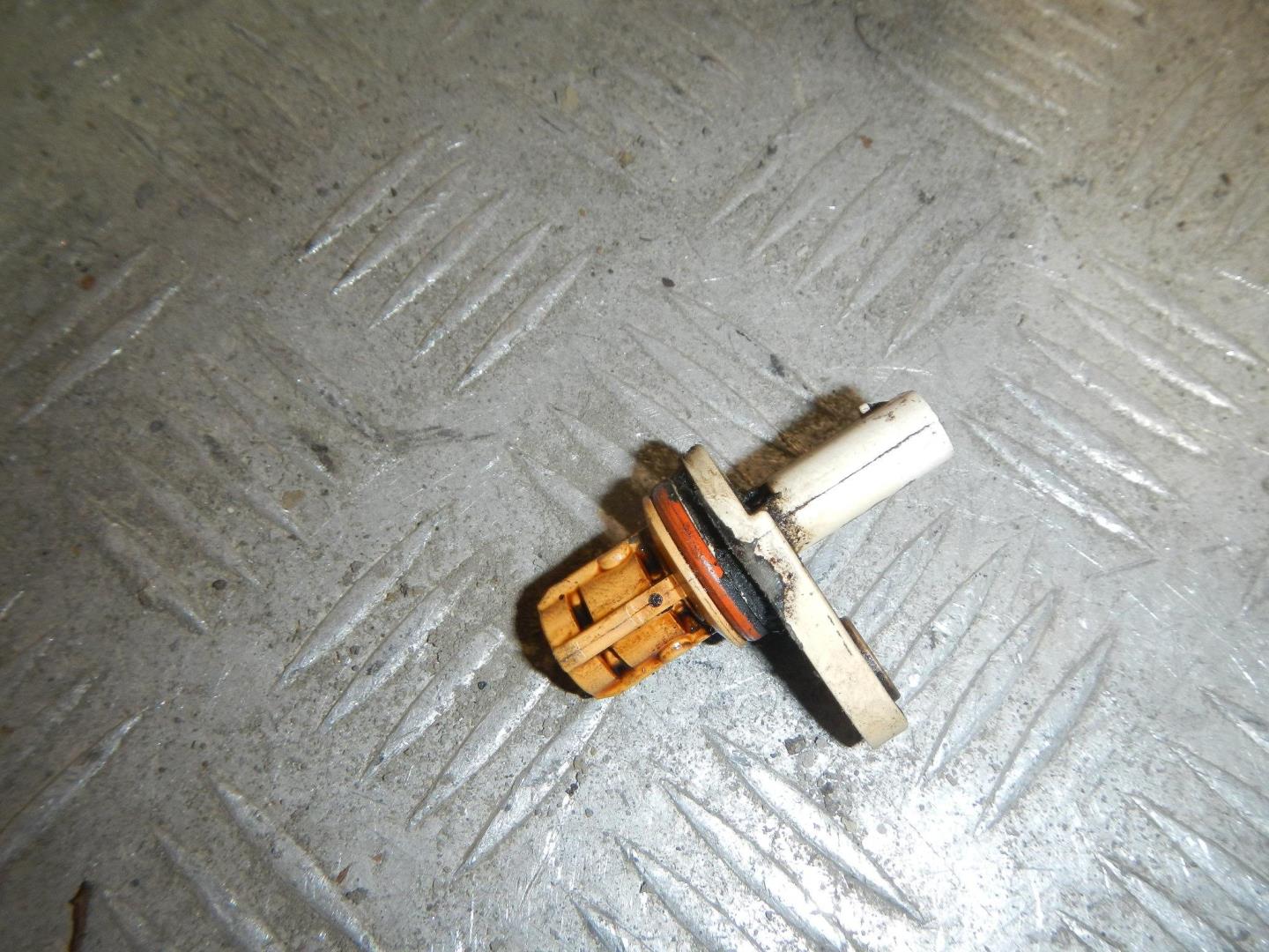 Датчик положения распредвала