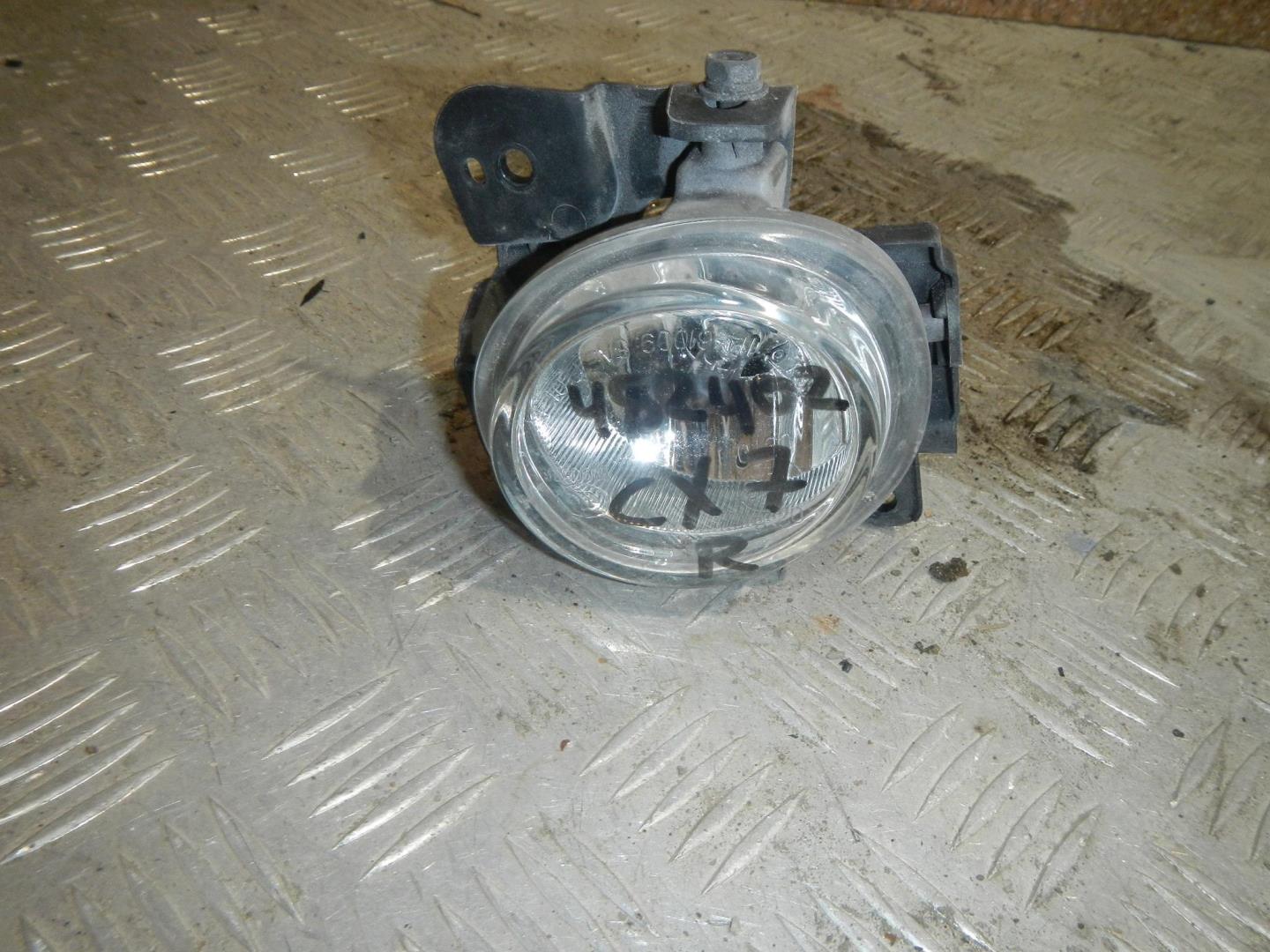 Фара противотуманная правая