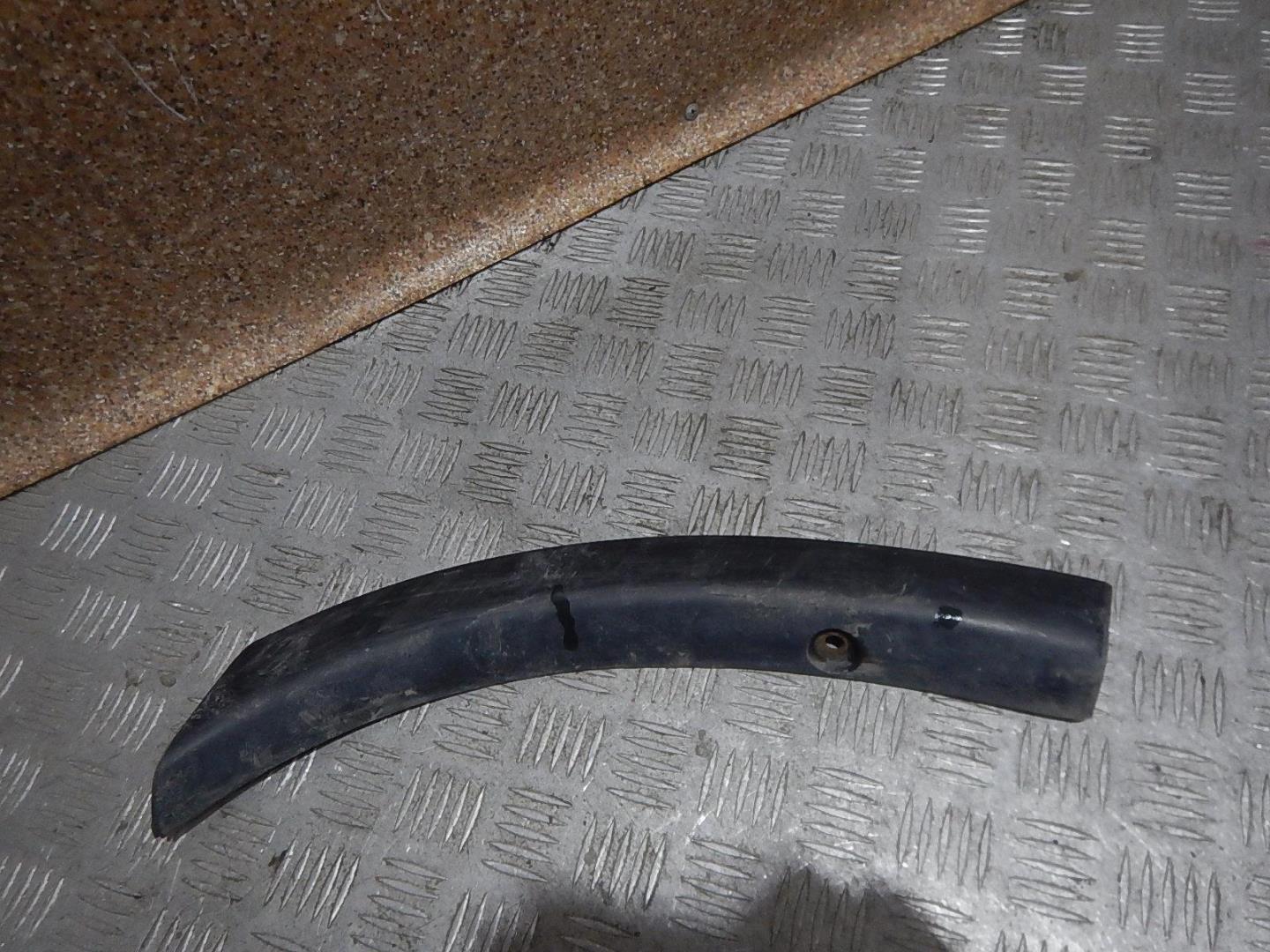 Накладка заднего бампера левая