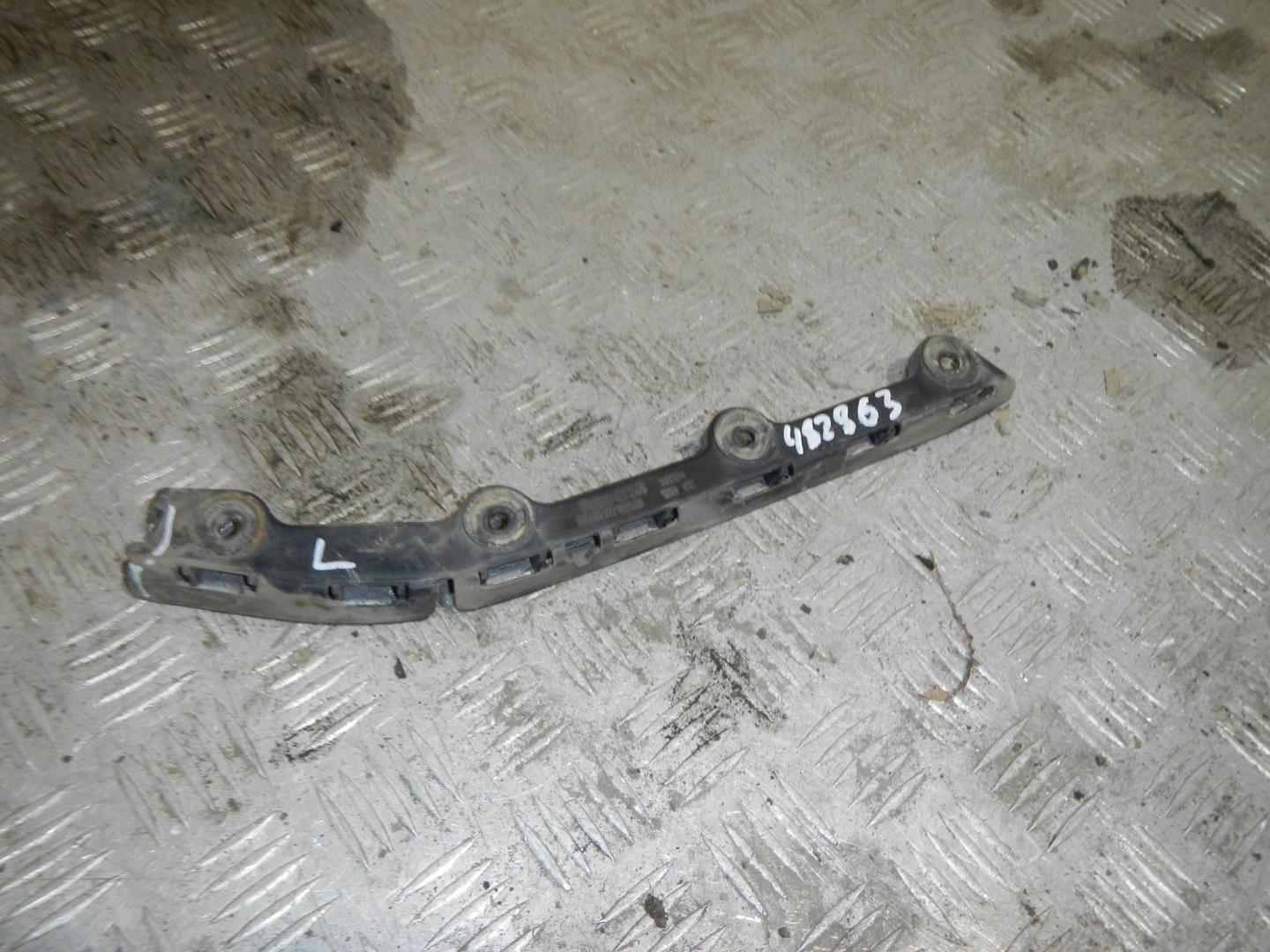 Кронштейн заднего бампера левый