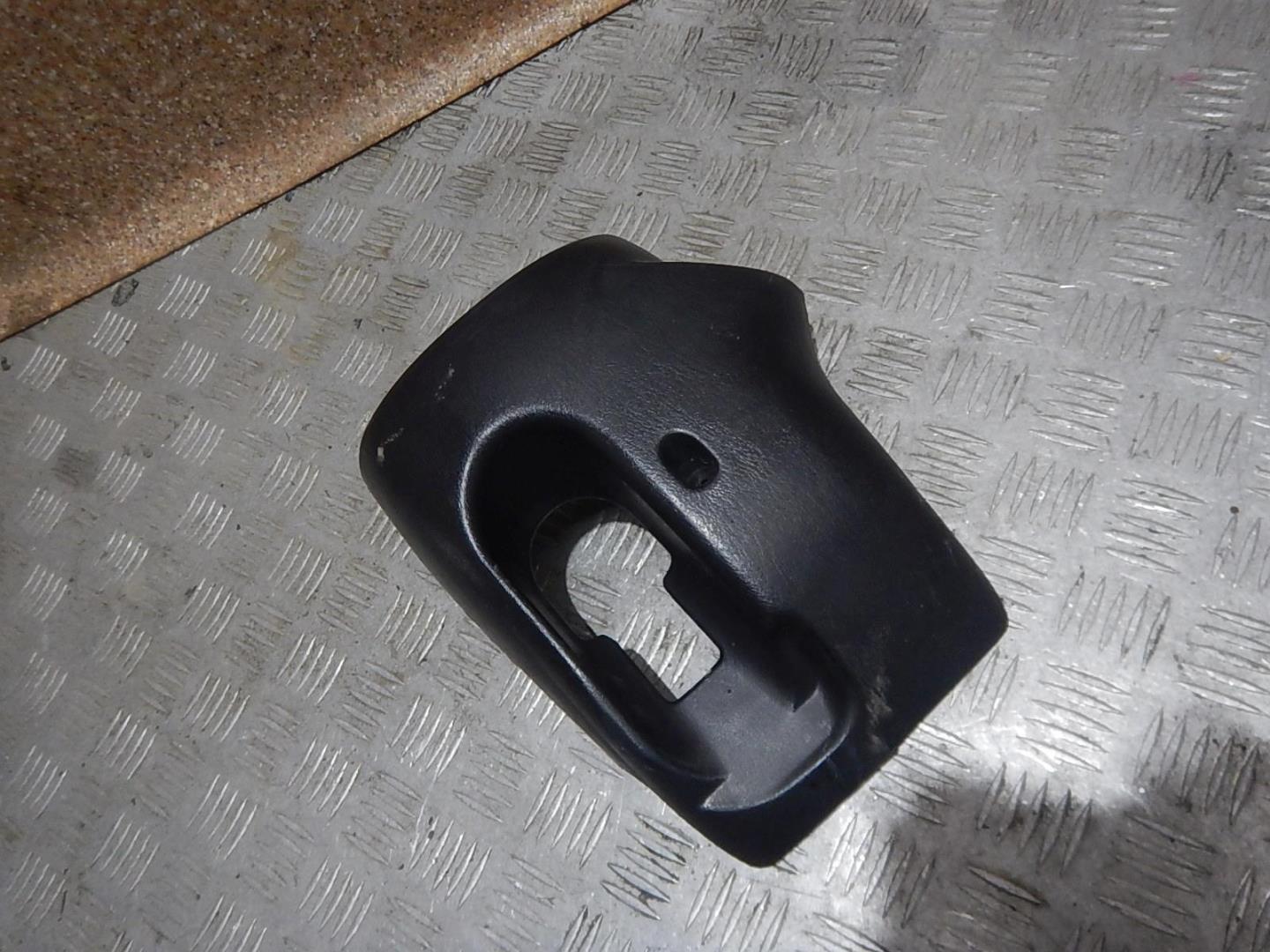 Кожух рулевой колонки