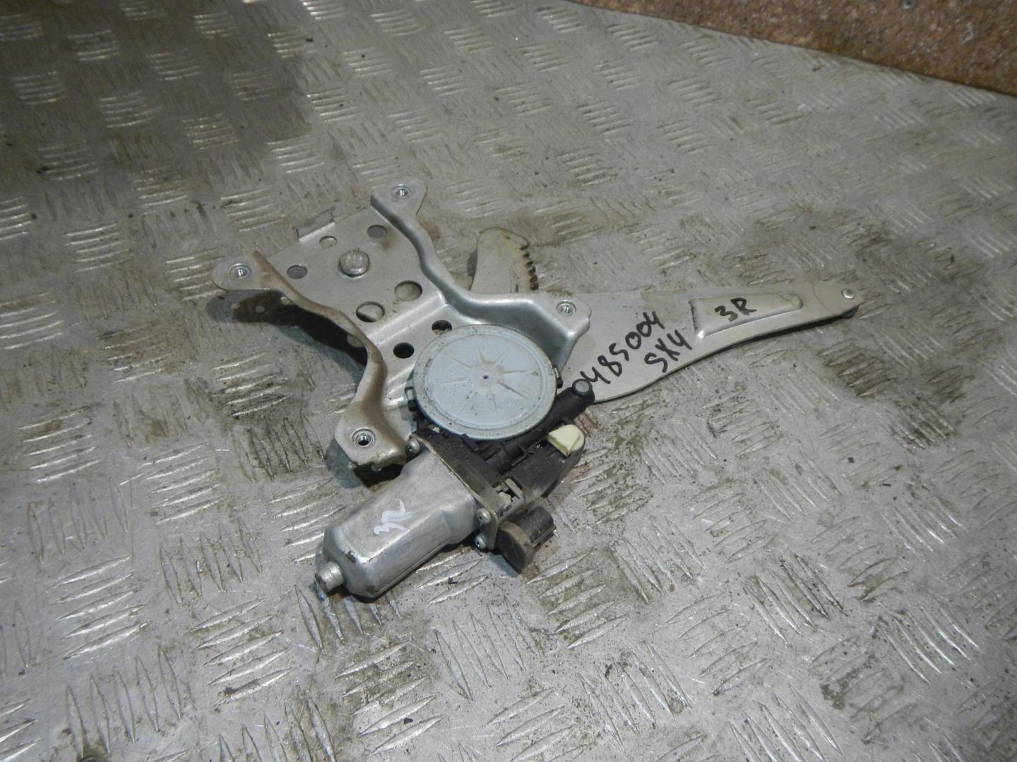 Стеклоподъемник электр. задний правый