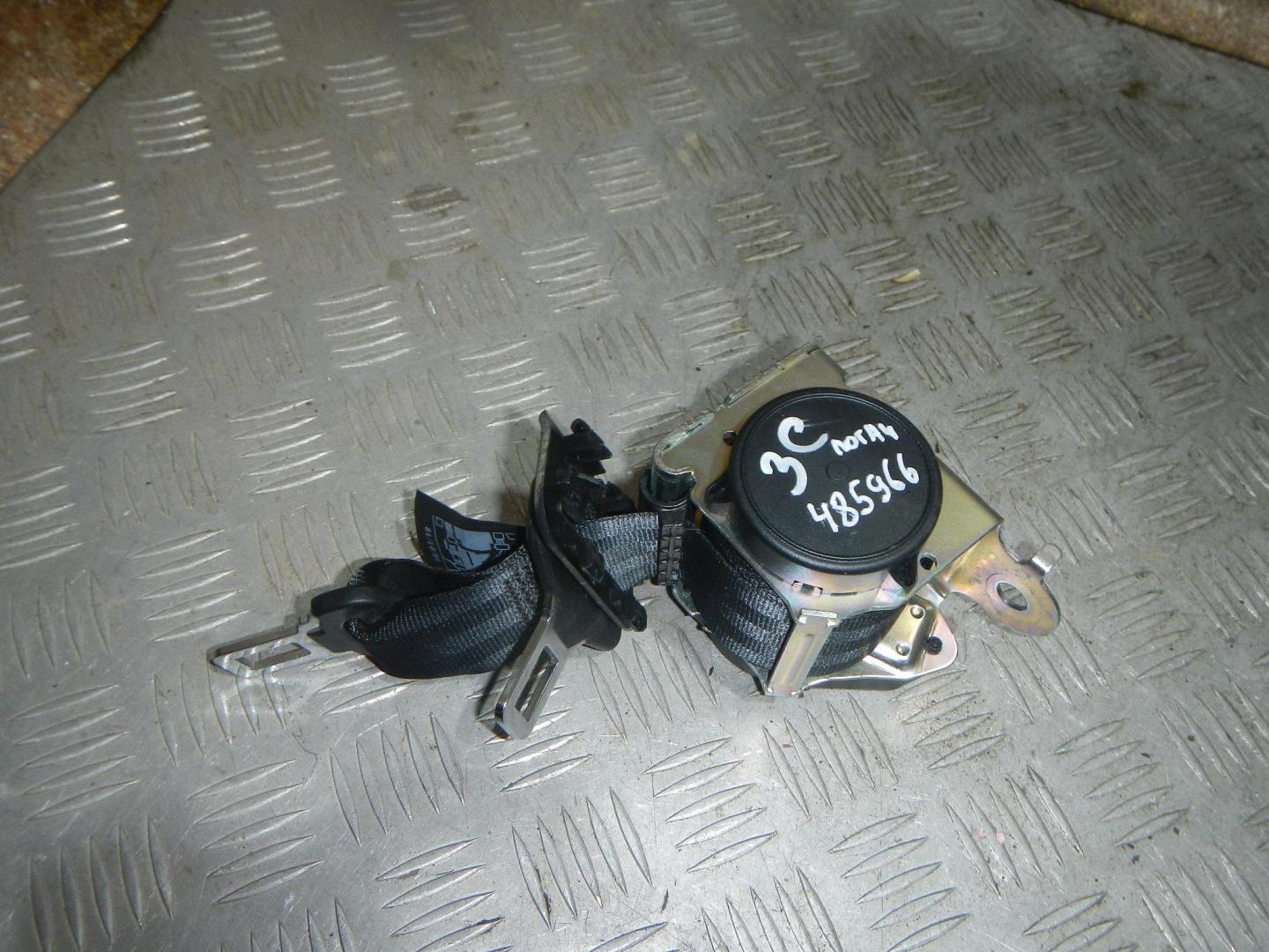 Ремень безопасности