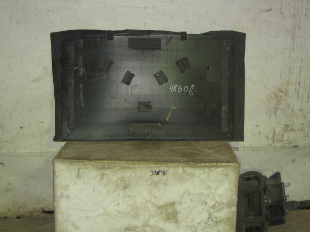 Пол багажника