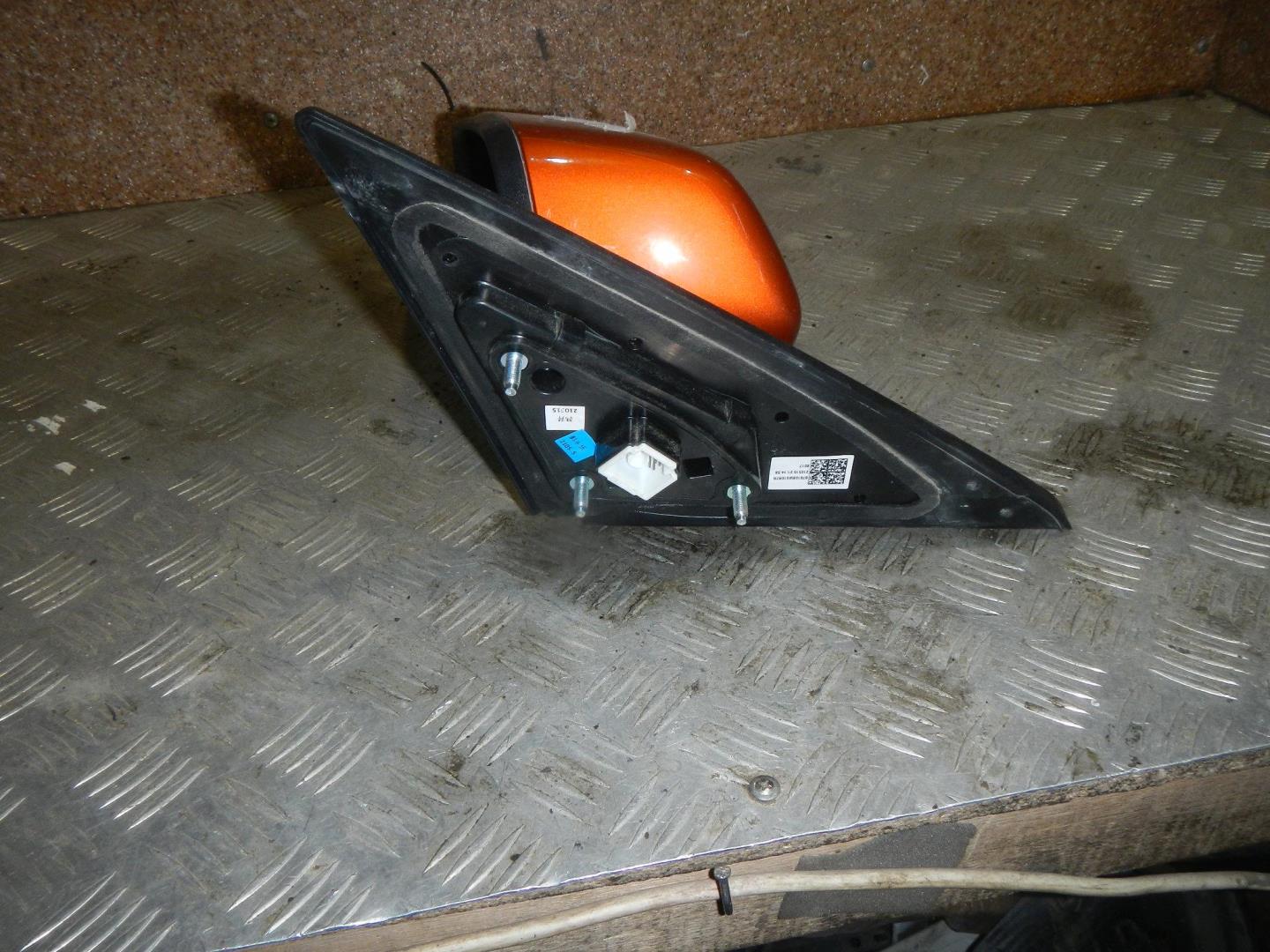 Зеркало левое электрическое