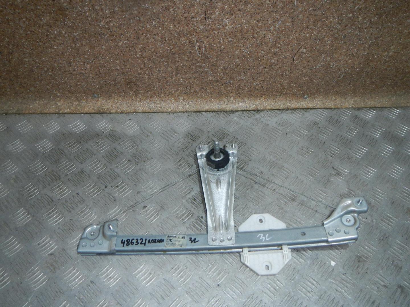 Стеклоподъемник механ. задний левый