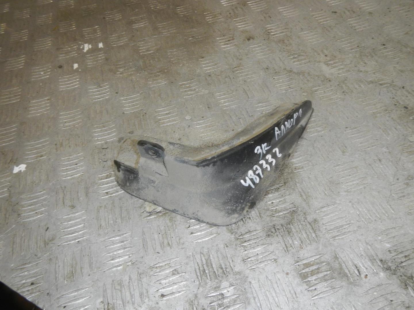 Брызговик задний правый