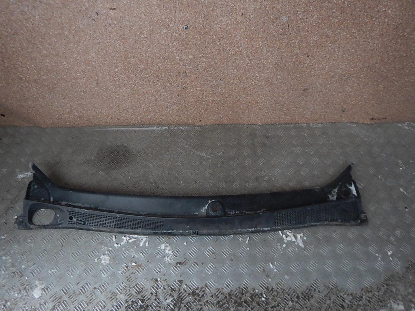 Решетка стеклоочистителей (Жабо)