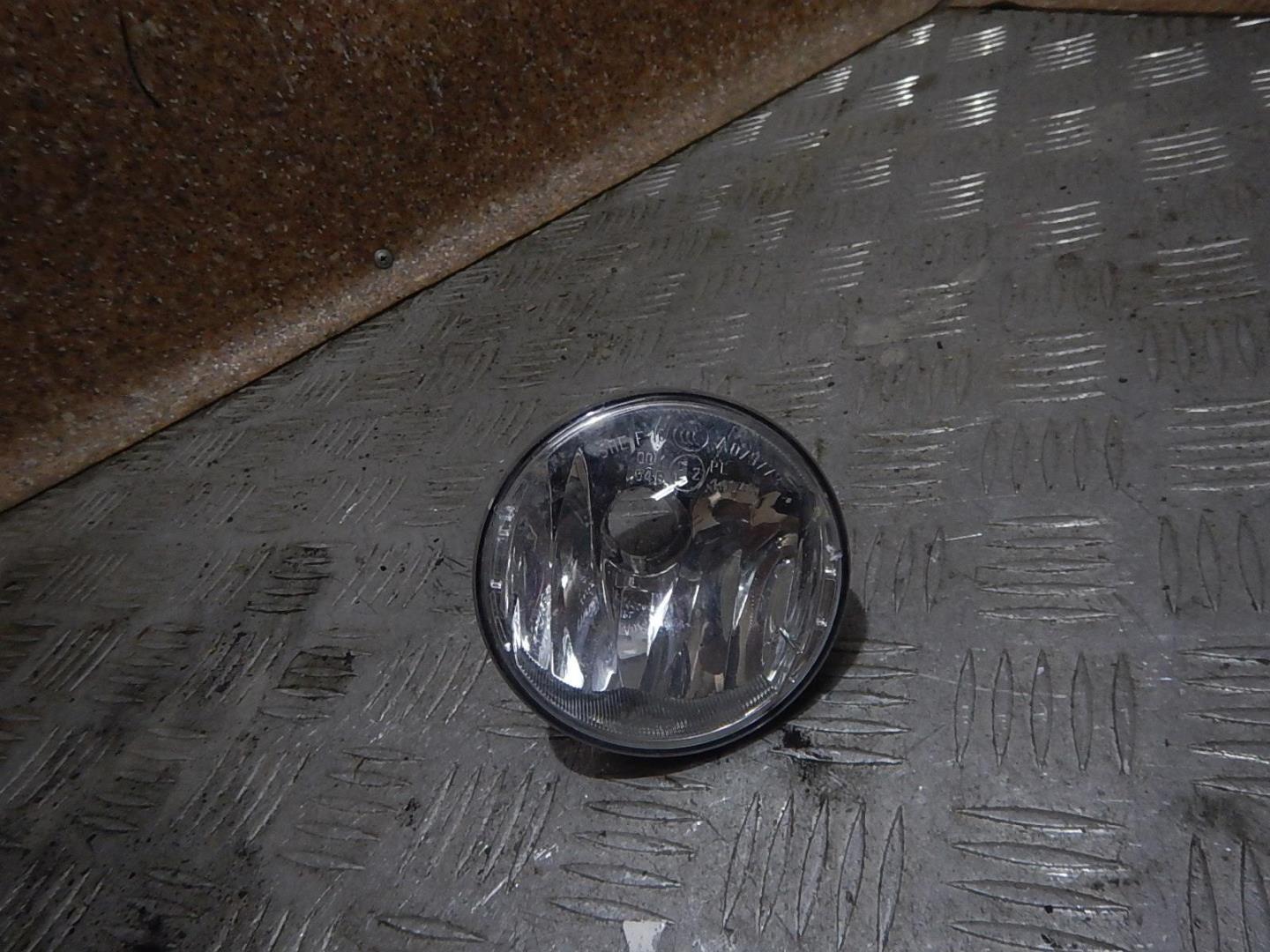 Фара противотуманная левая