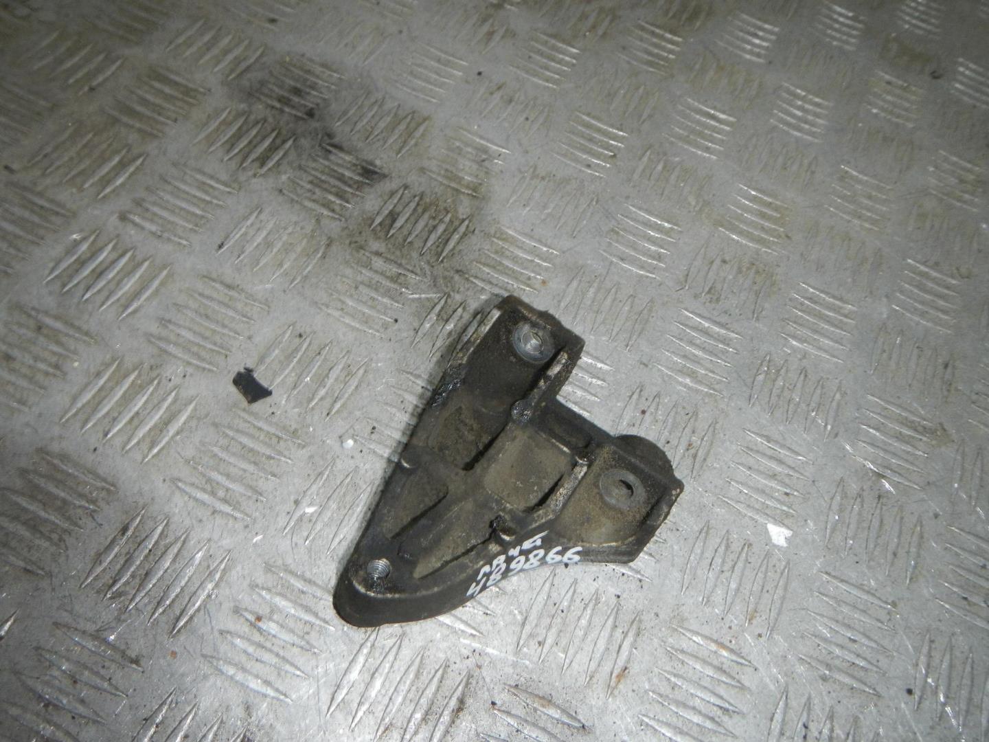 Кронштейн генератора