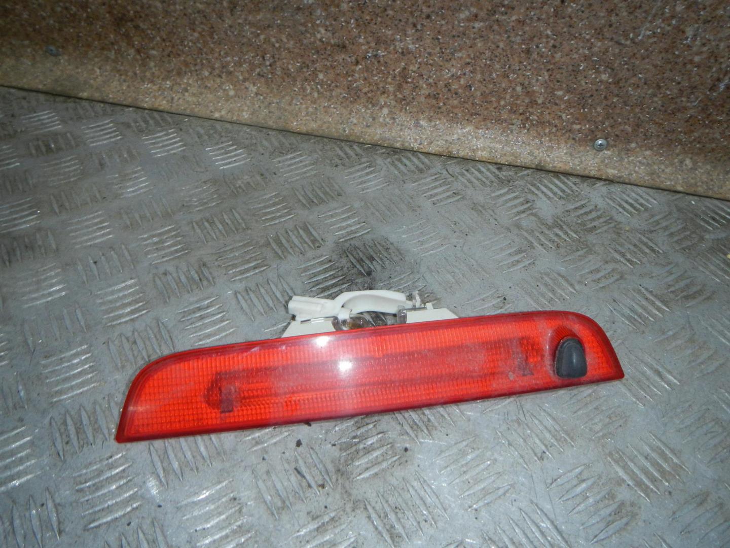 Фонарь задний (стоп сигнал)