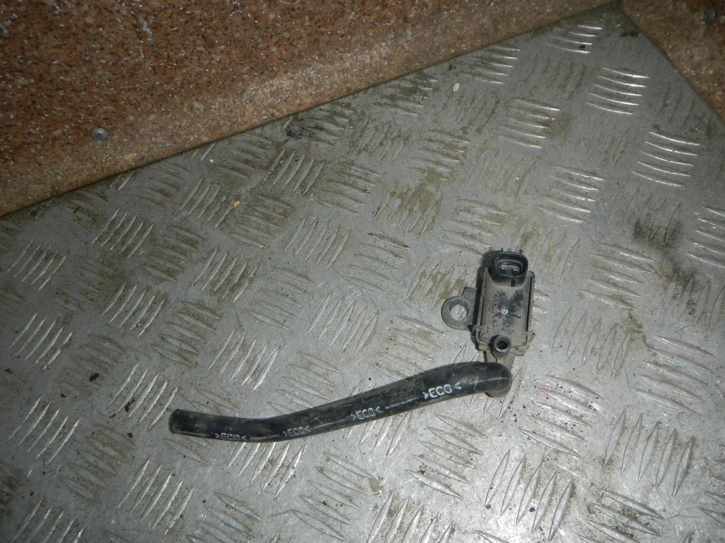 Клапан вентиляции топливного бака